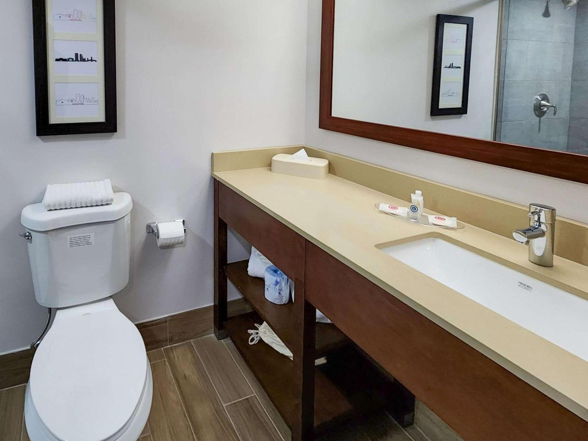 Comfort Suites Baymeadows Near Butler Blvd photo 22