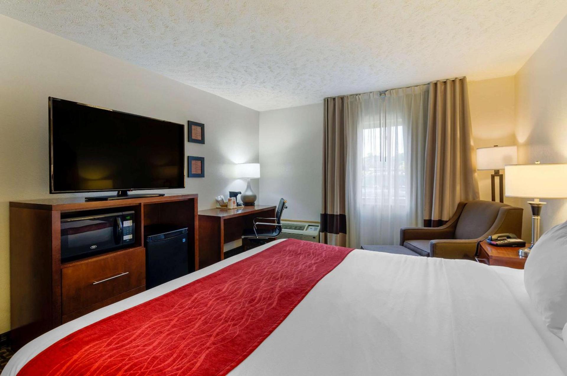 Comfort Inn Atkins-Marion I-81 photo 11