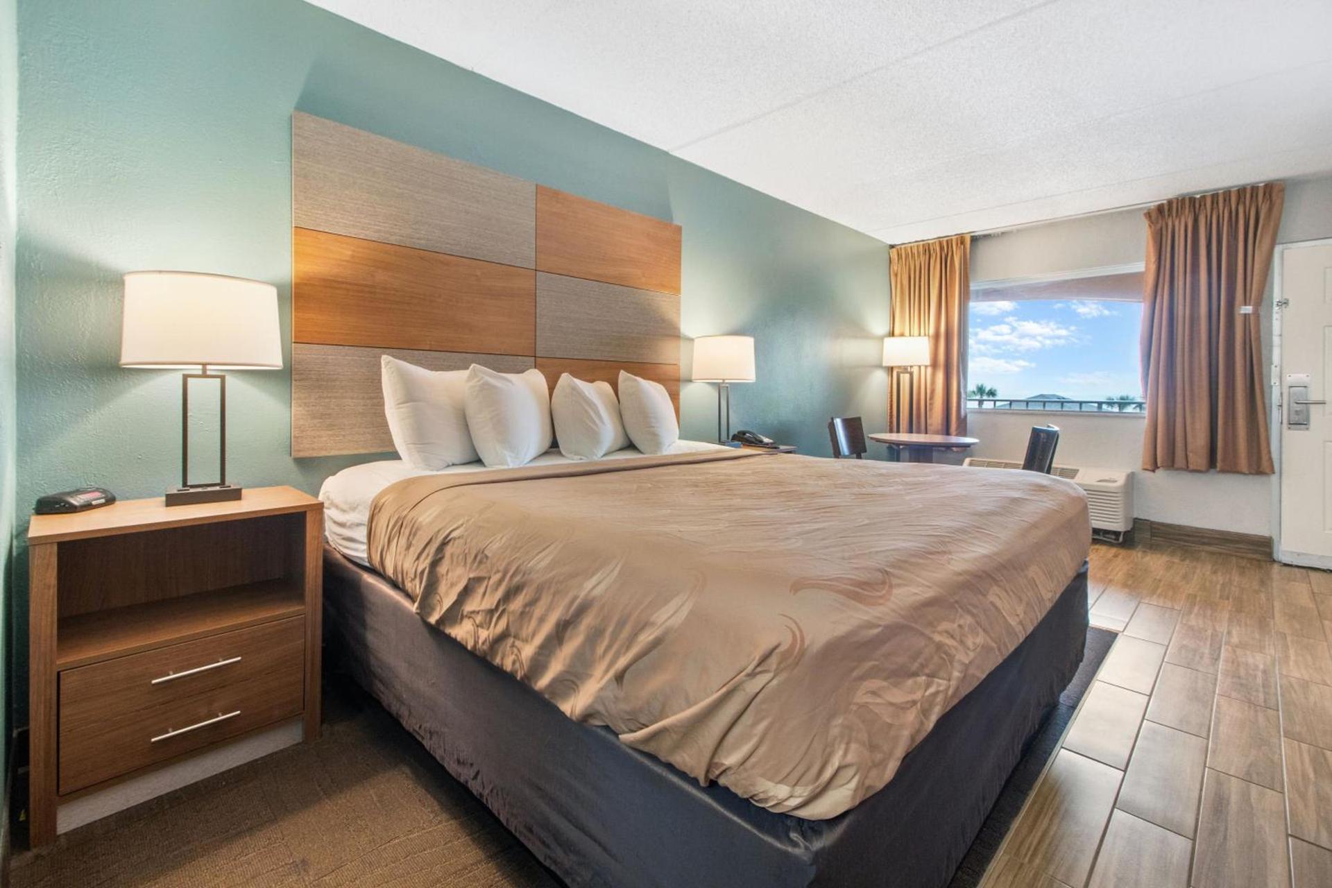 Beachfront Palms Resort Galveston, an Ascend Collection Hotel photo 26