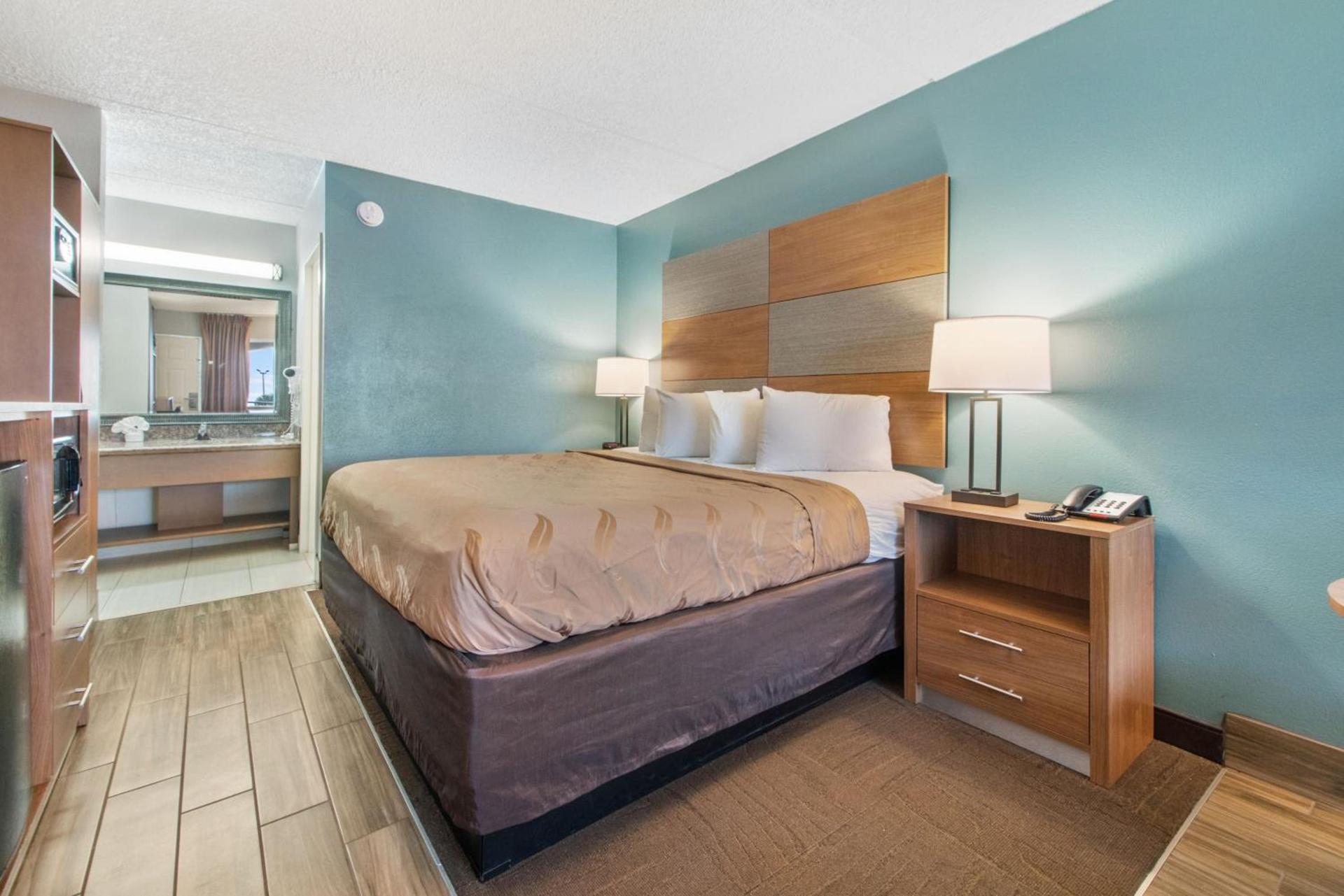 Beachfront Palms Resort Galveston, an Ascend Collection Hotel photo 24