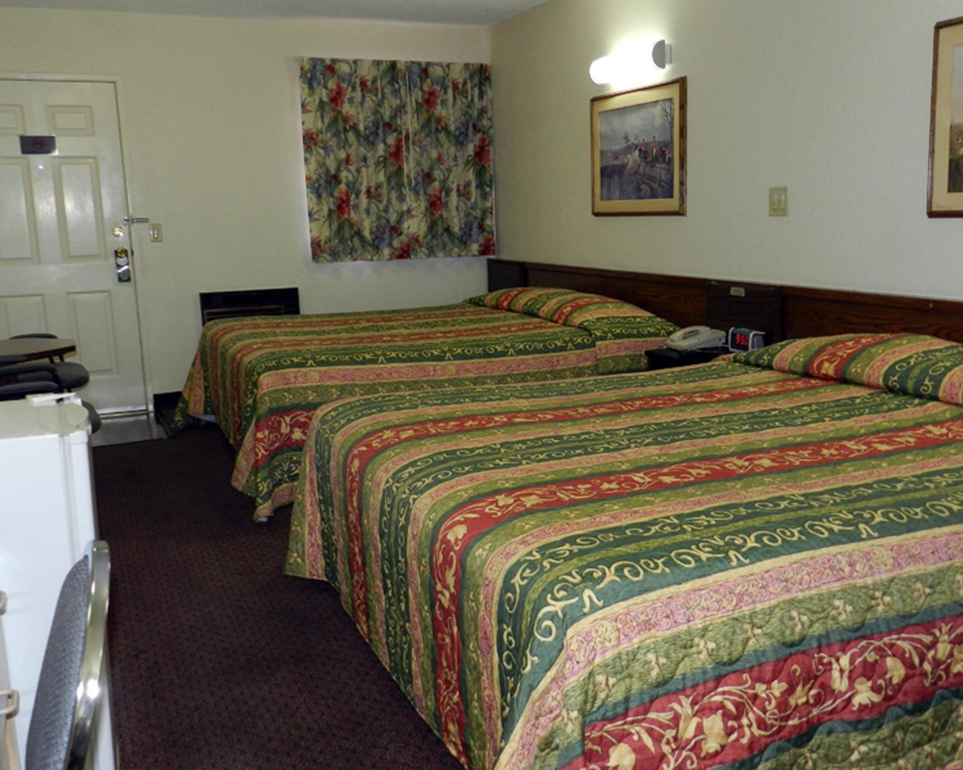 High Desert Motel Joshua Tree National Park photo 15