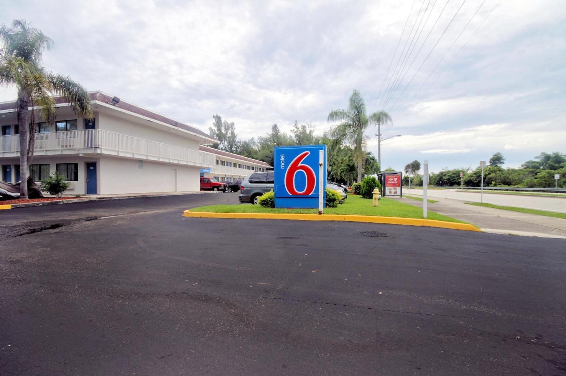 Motel 6 Dania Beach photo 24