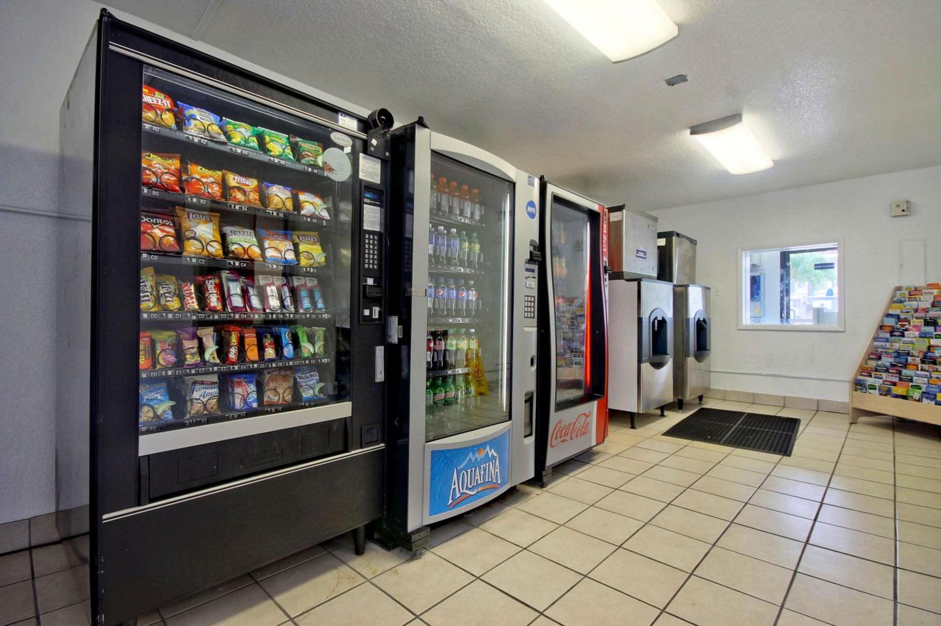 Motel 6 Dania Beach photo 8
