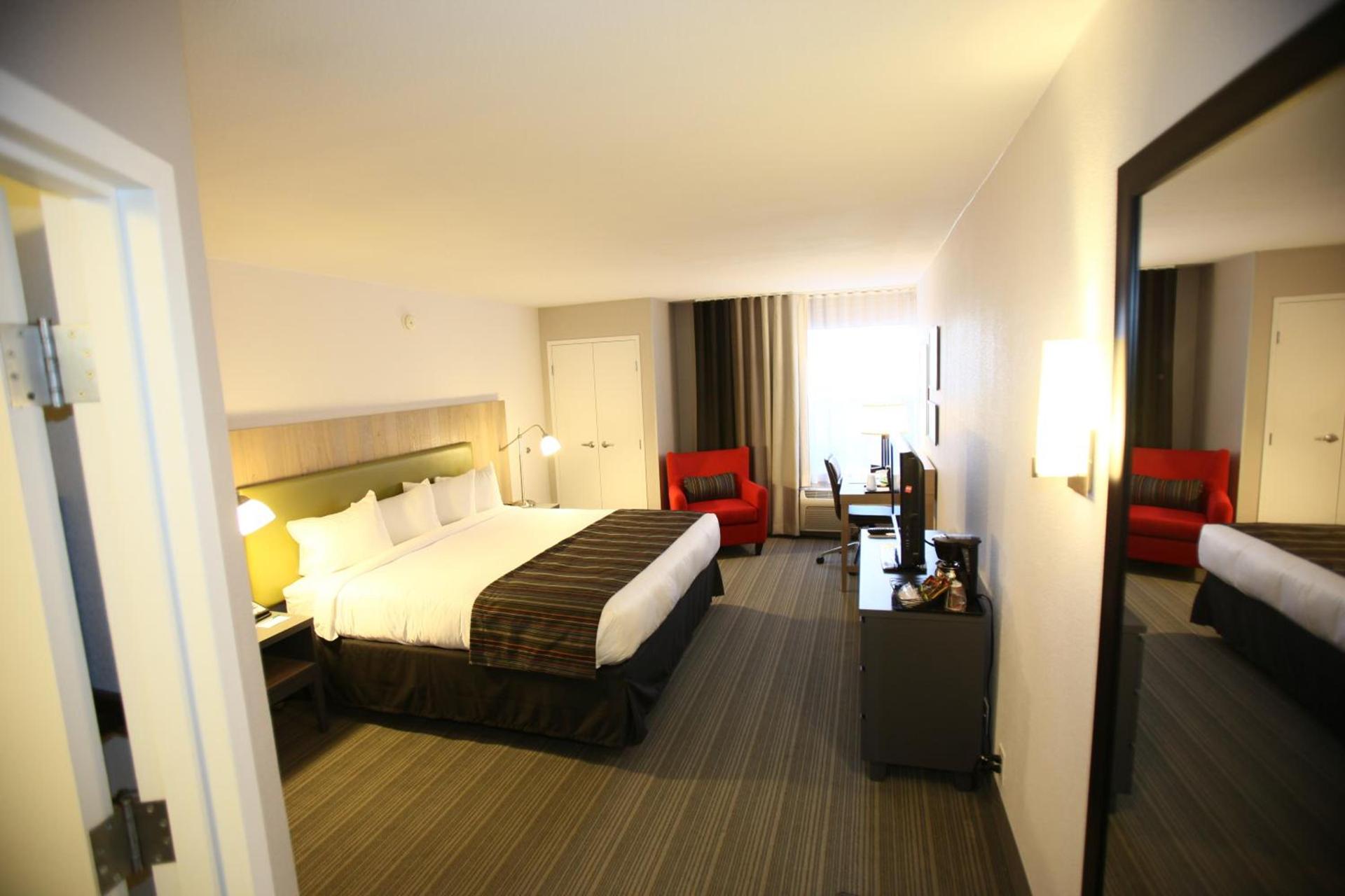 GreenTree Inn & Suites Phoenix Sky Harbor photo 19