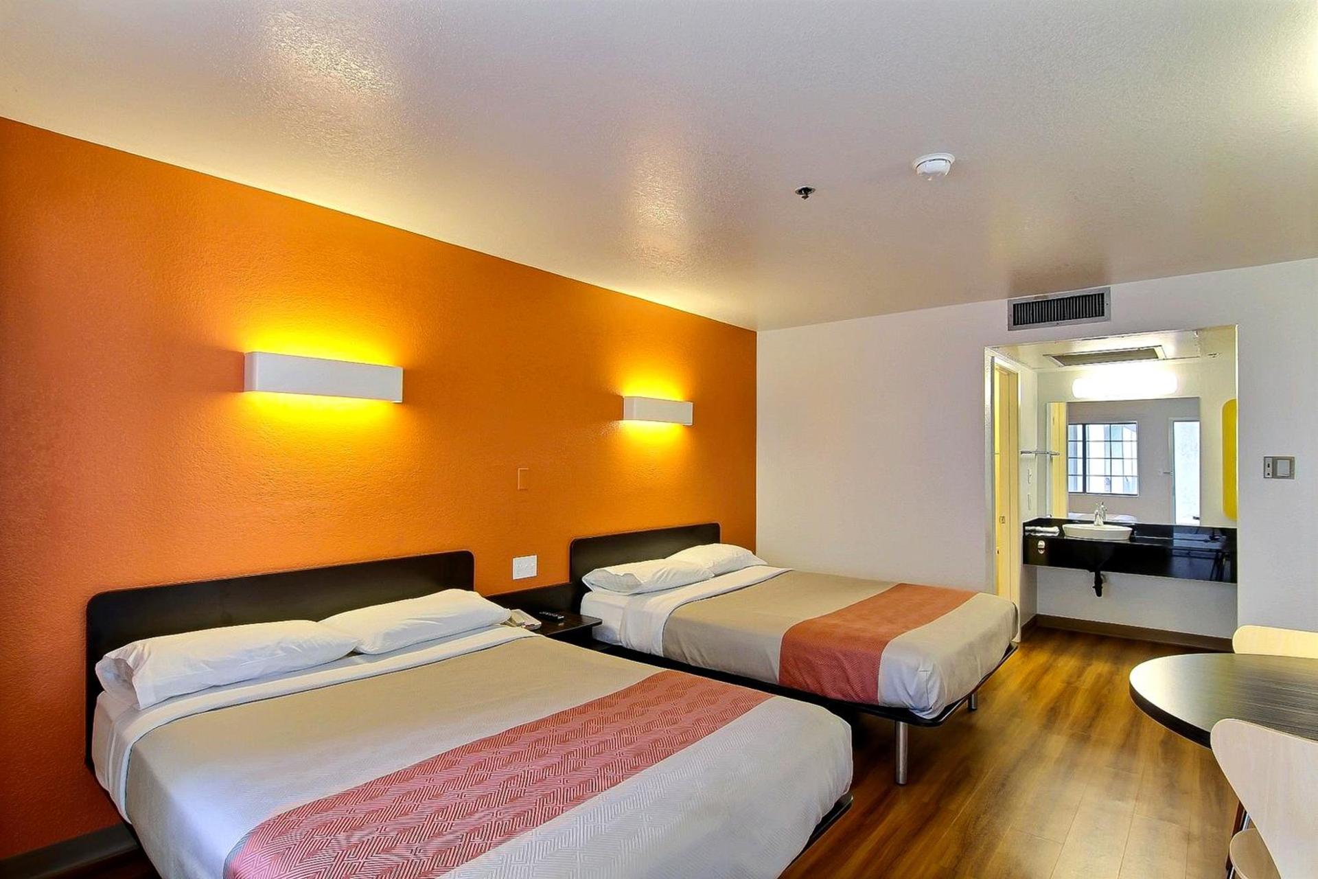Motel 6-Thousand Oaks, CA photo 27
