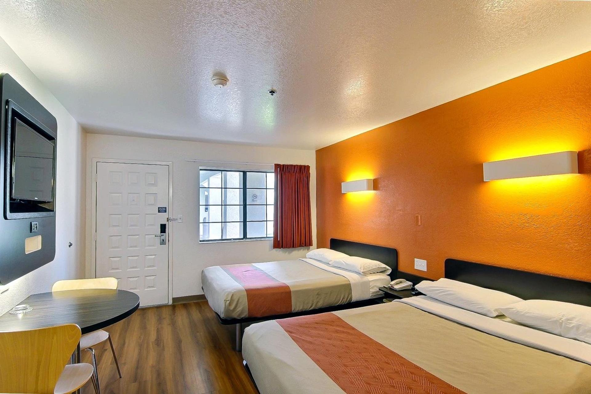 Motel 6-Thousand Oaks, CA photo 32