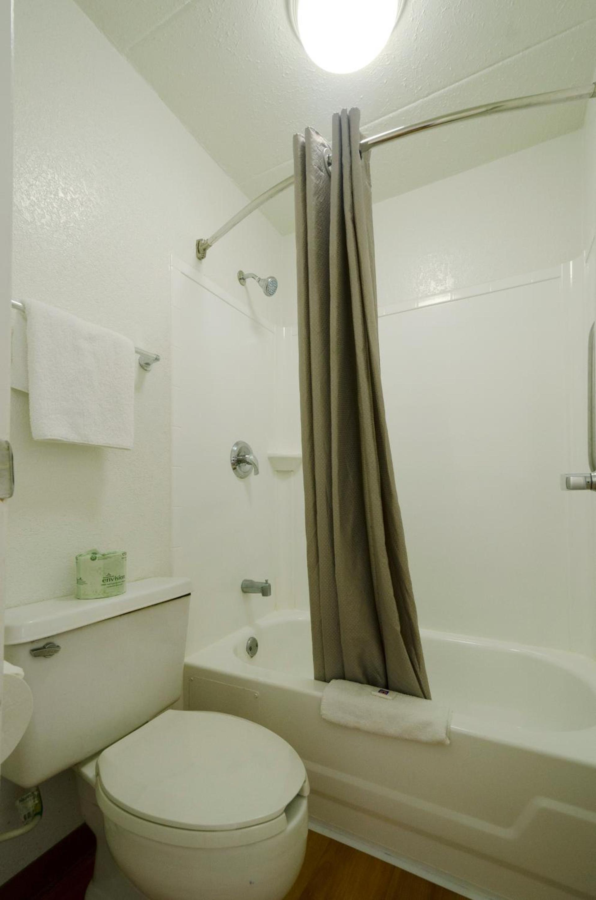 Motel 6-Gaithersburg, DC - Washington photo 12
