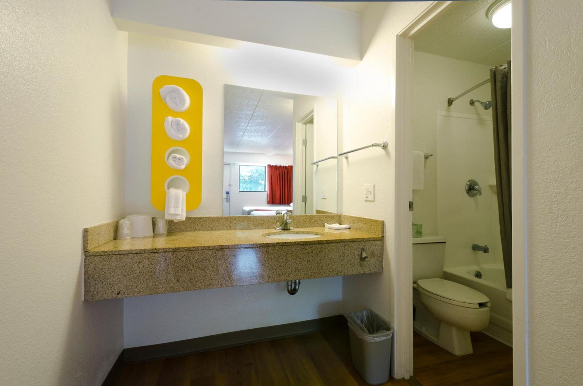 Motel 6-Gaithersburg, DC - Washington photo 13