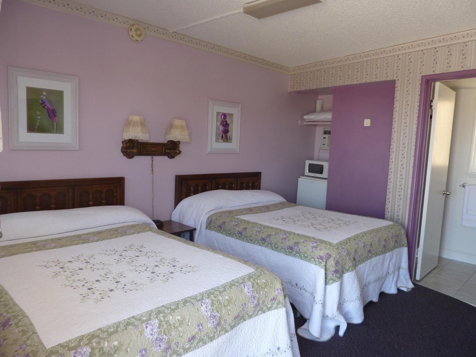 Sugarloaf Mountain Motel photo 12