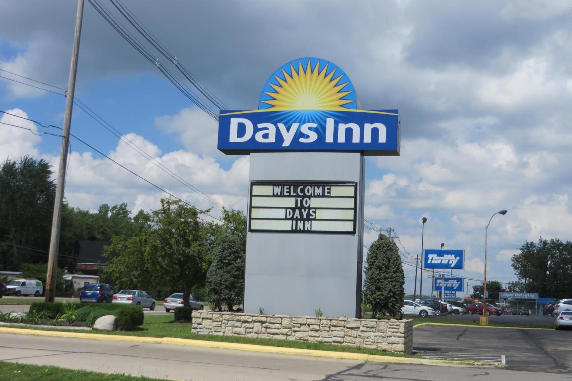 Days Inn by Wyndham Columbus Airport photo 18
