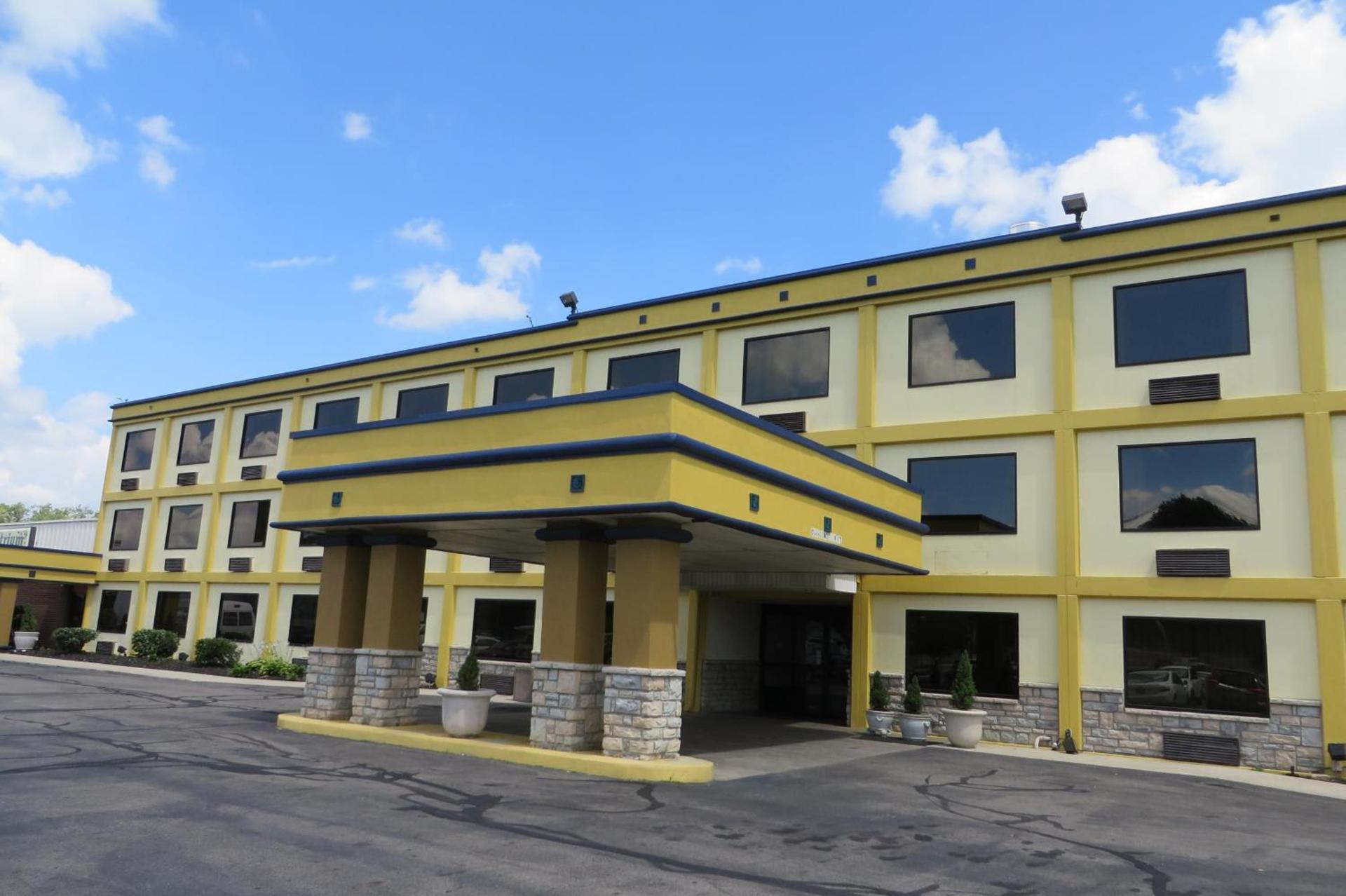 Days Inn by Wyndham Columbus Airport photo 16