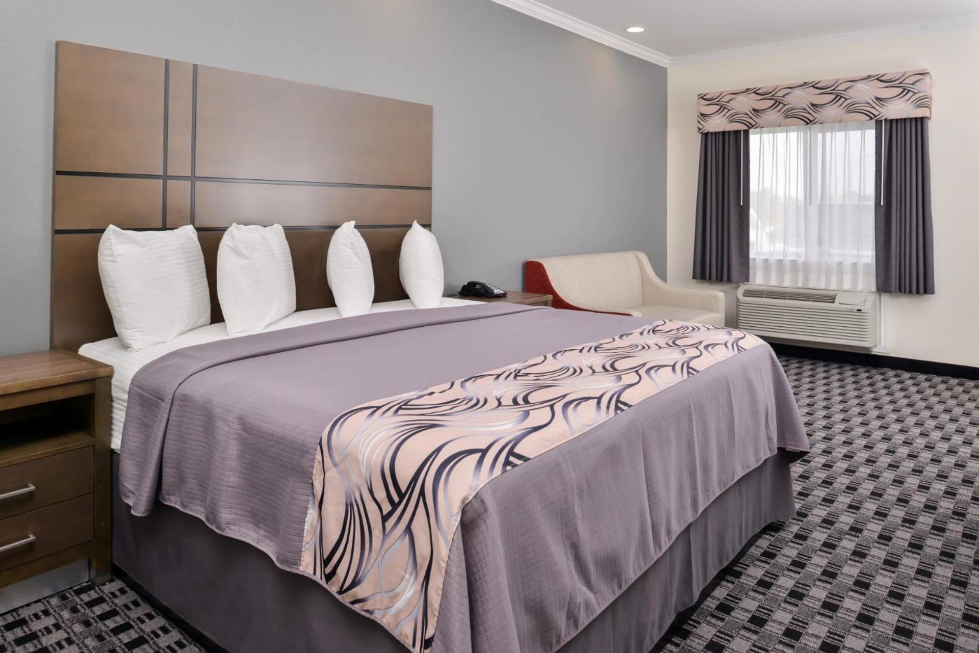 Crystal Inn & Suites IAH Humble photo 7