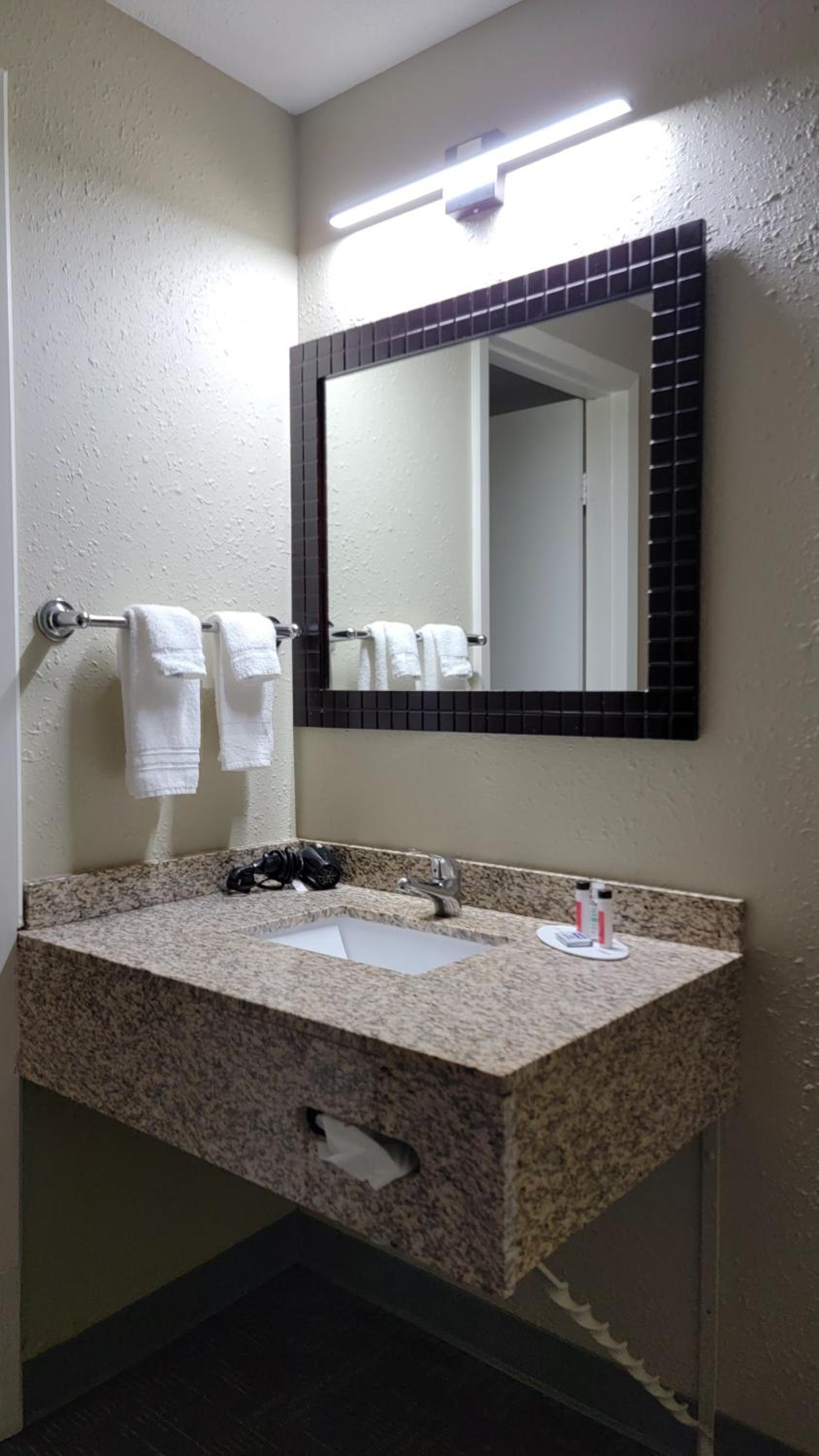Queen City Inn photo 5