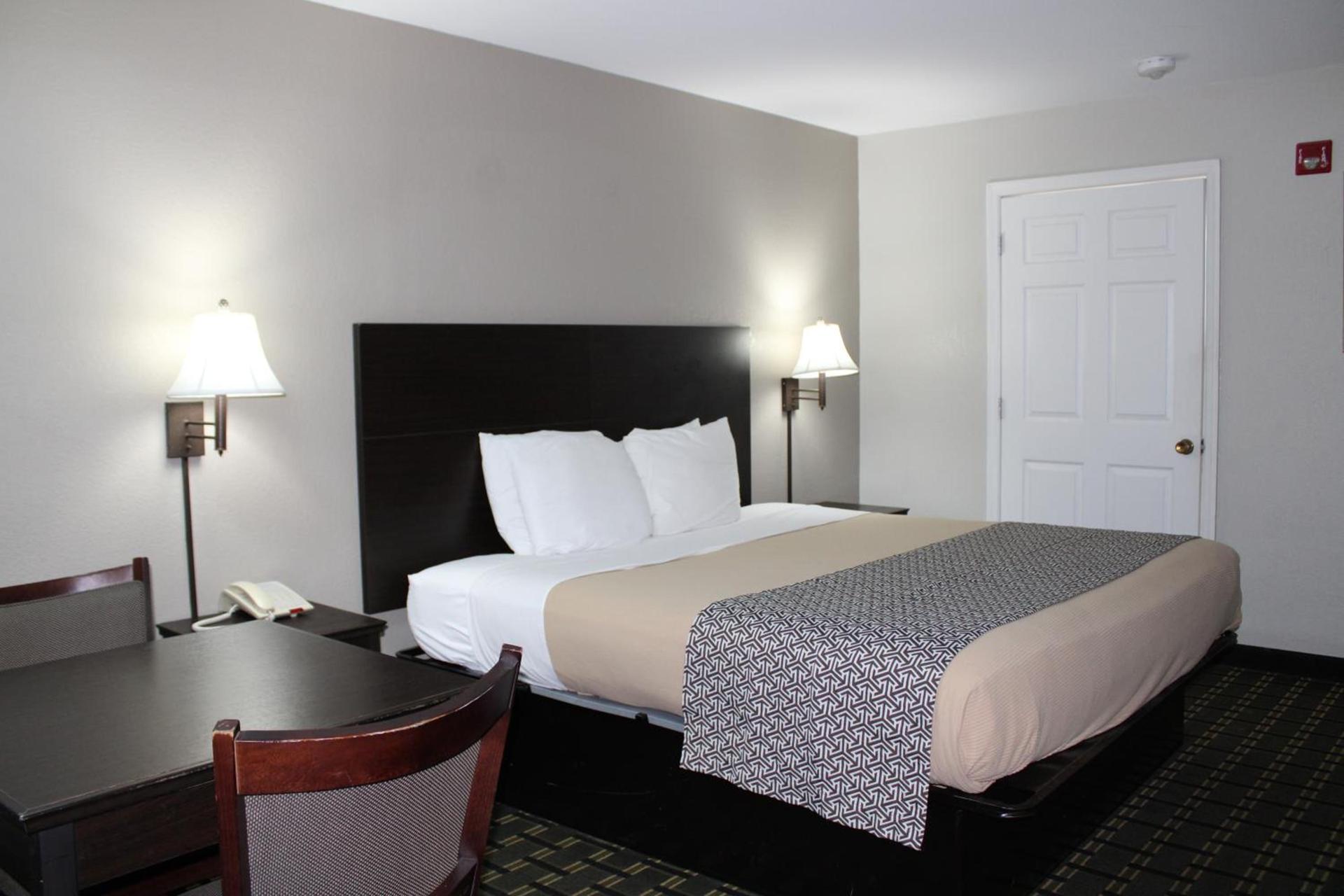 Savannah Inn - Savannah I-95 North photo 20