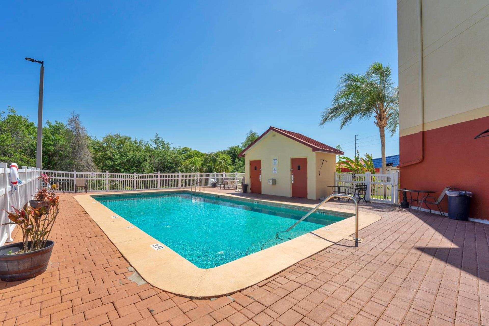 Wingate by Wyndham Leesburg Florida photo 23