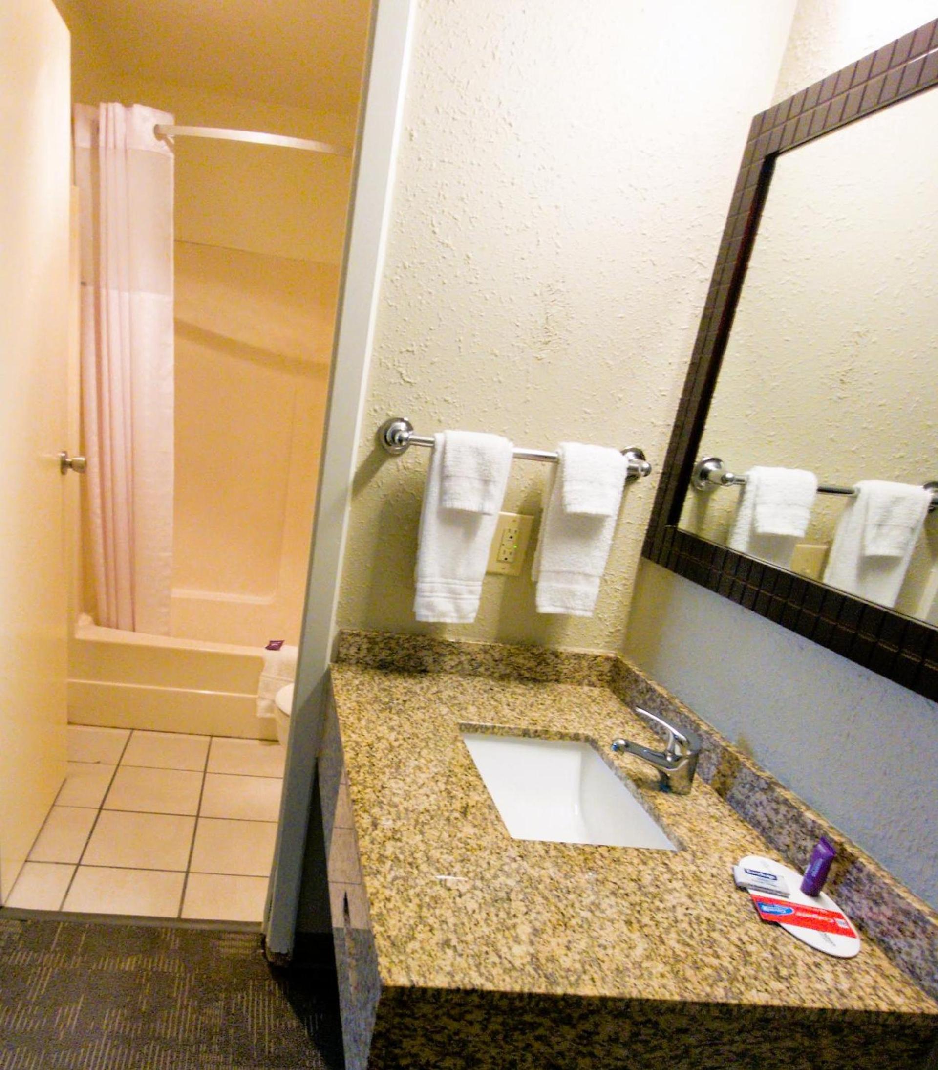 Queen City Inn photo 21