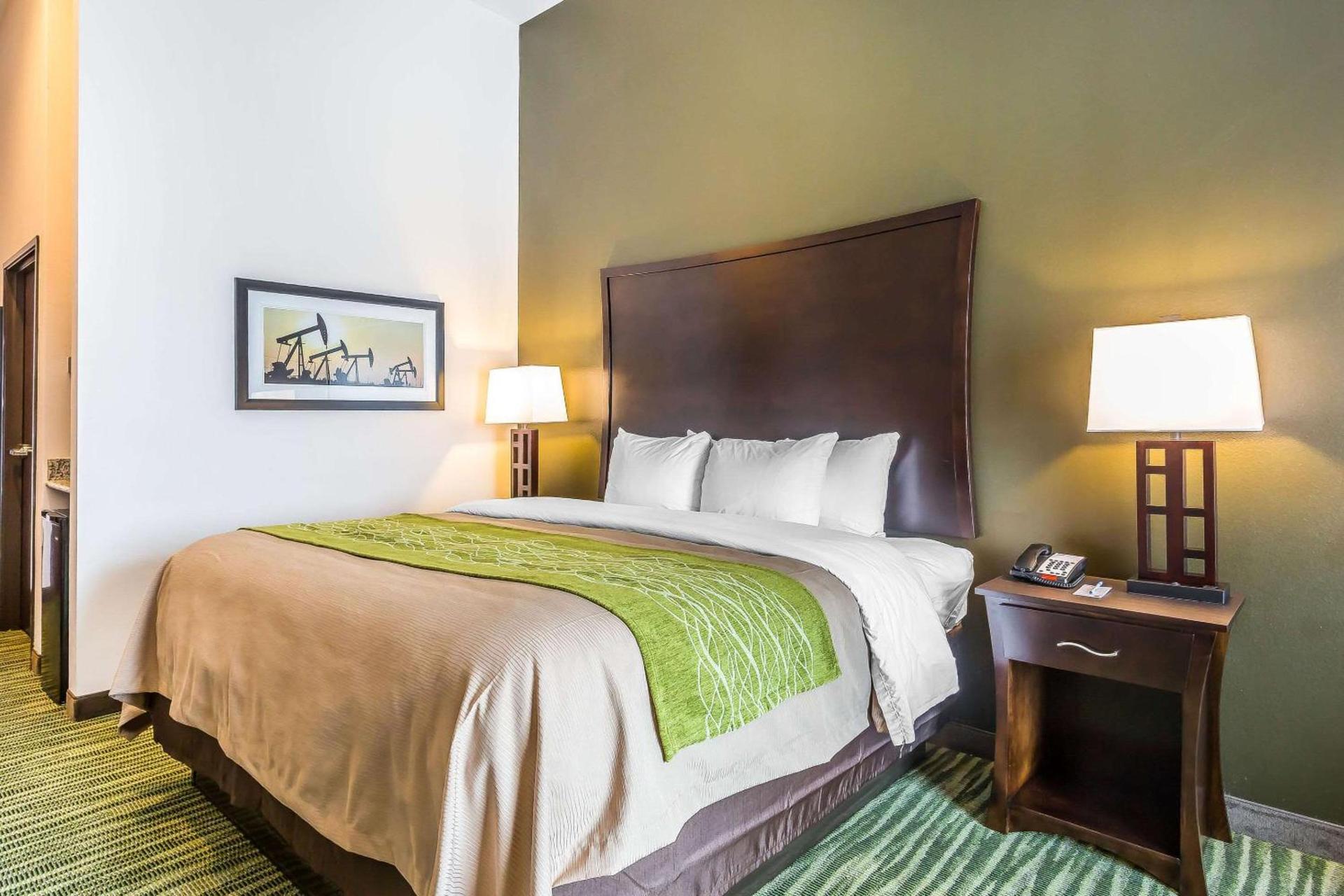 Comfort Inn & Suites Moore - Oklahoma City photo 2