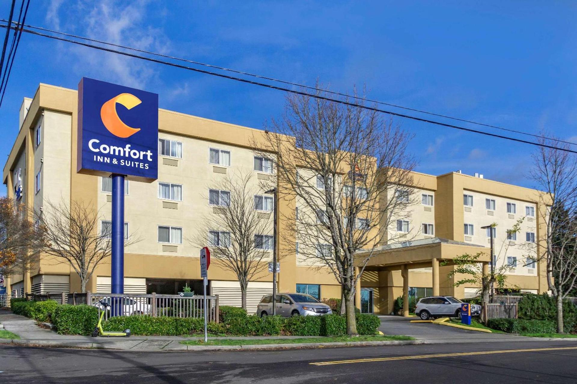 Comfort Inn & Suites Seattle North photo 1