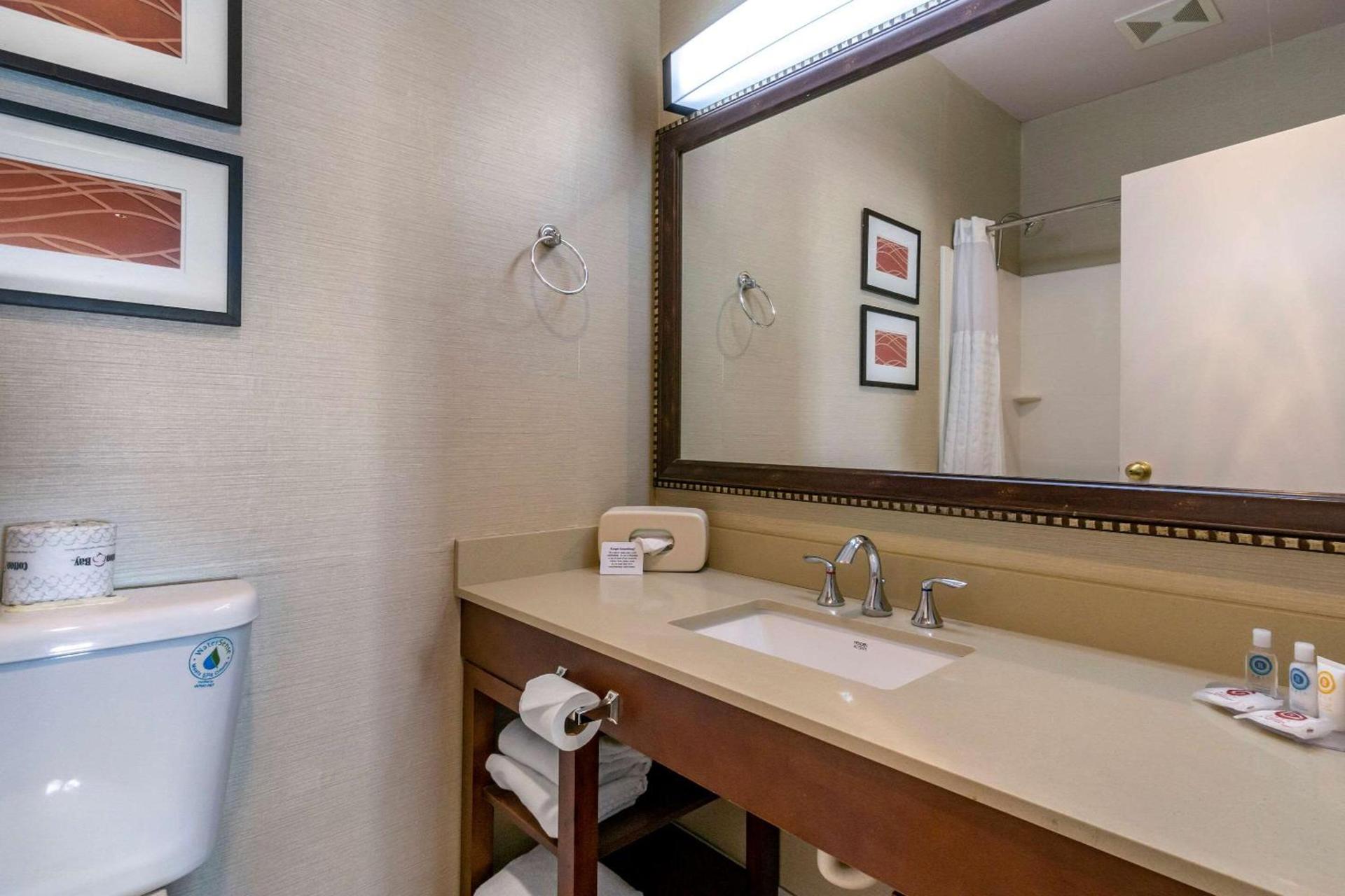 Comfort Inn & Suites Seattle North photo 23