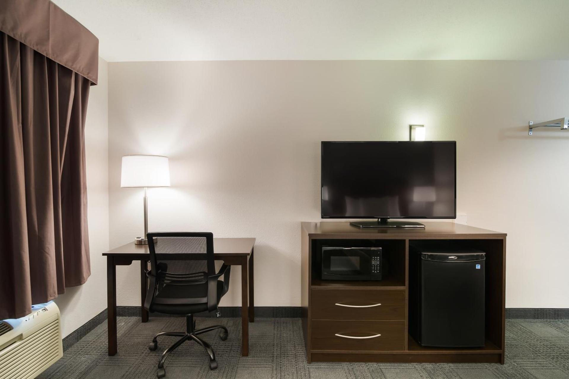 Econo Lodge Williston photo 49