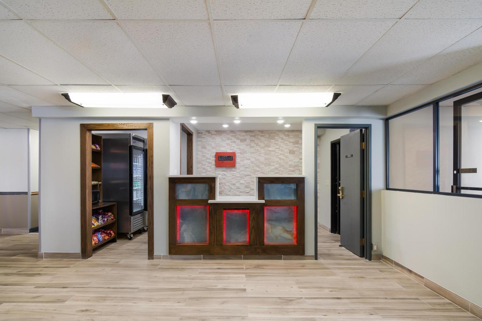Econo Lodge Williston photo 36