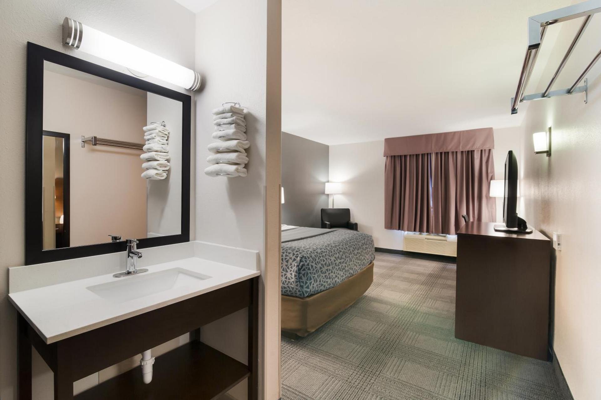 Econo Lodge Williston photo 40