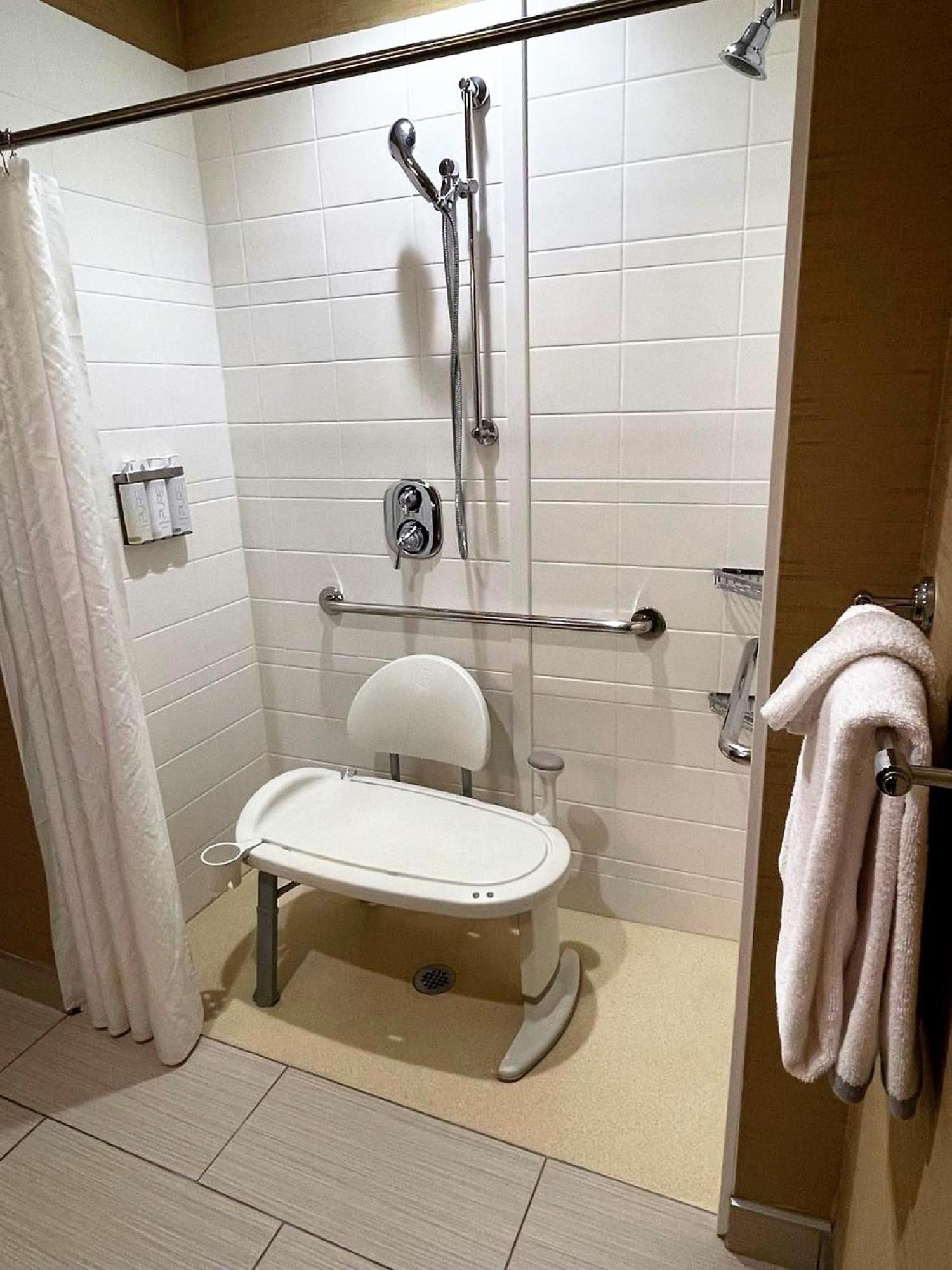 Wyndham Avon photo 49