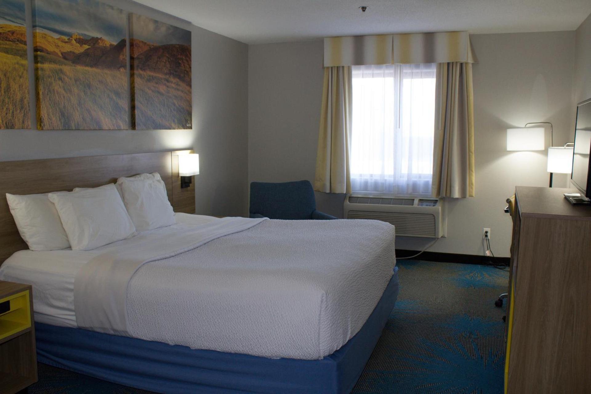 Days Inn by Wyndham Colby photo 73
