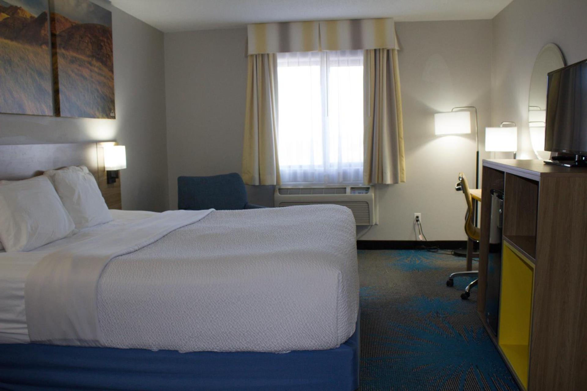 Days Inn by Wyndham Colby photo 71
