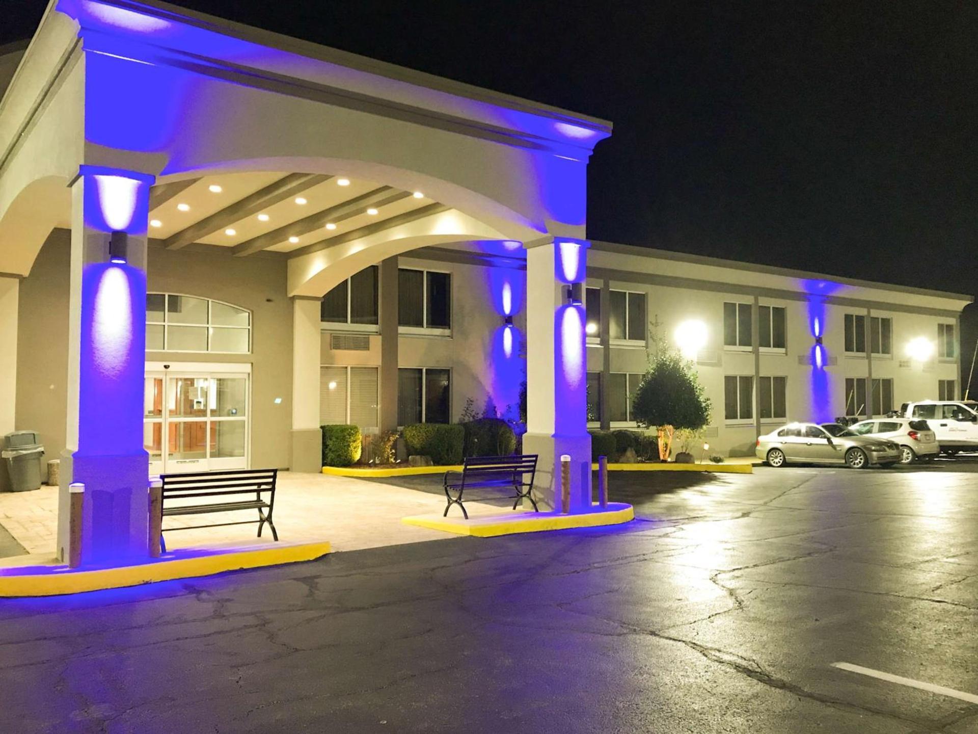 Studio 6 Suites Tupelo, MS photo 2