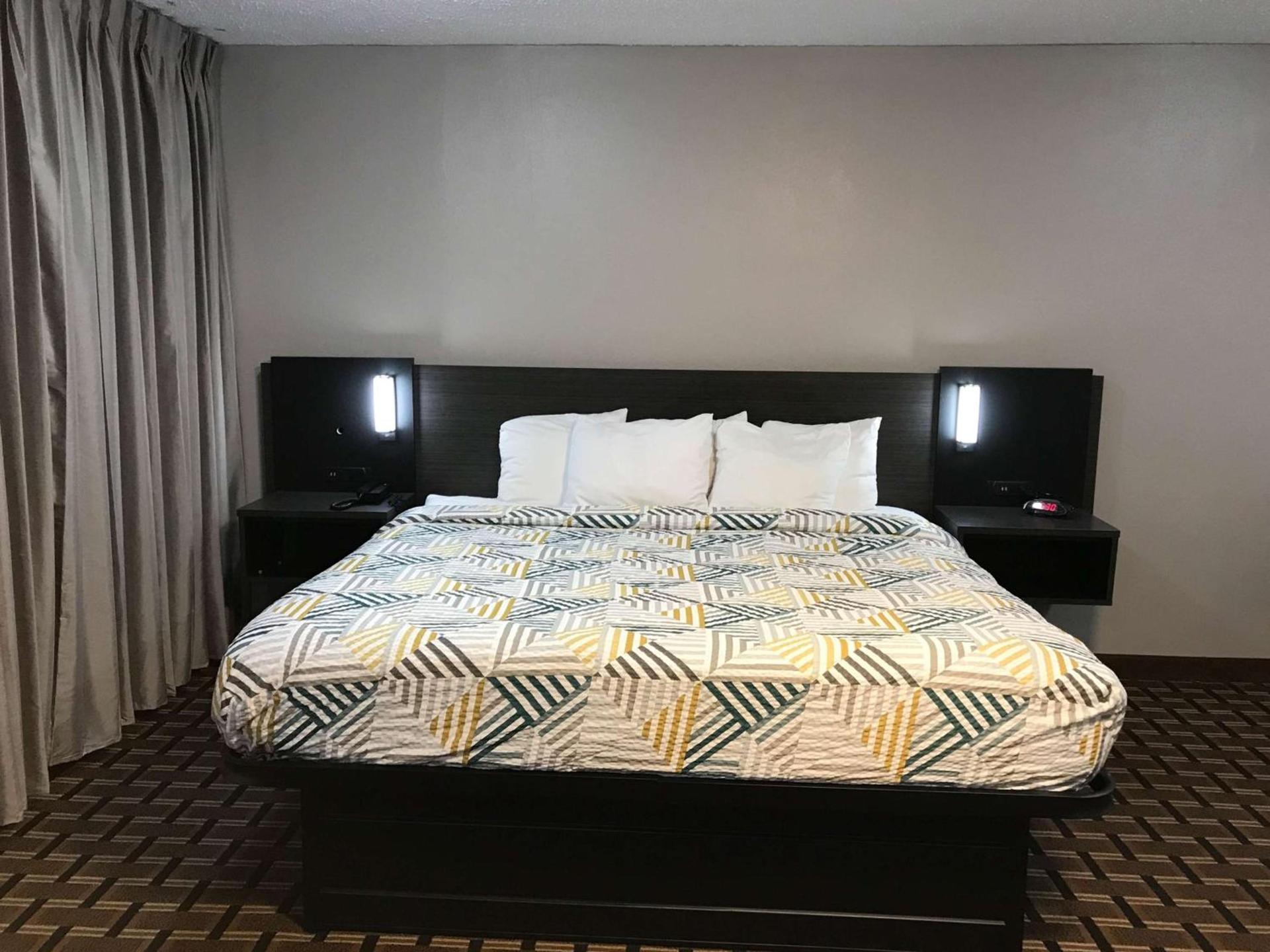Studio 6 Suites Tupelo, MS photo 4