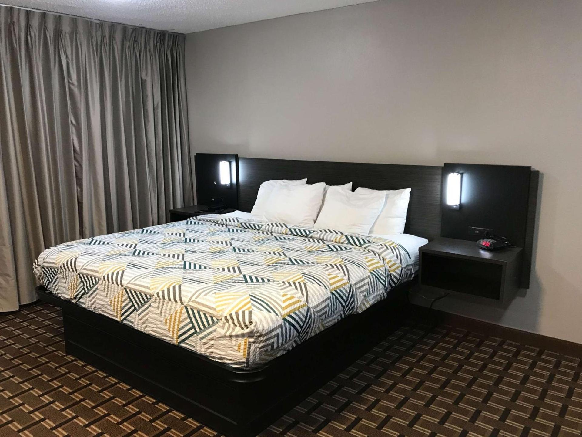 Studio 6 Suites Tupelo, MS photo 3