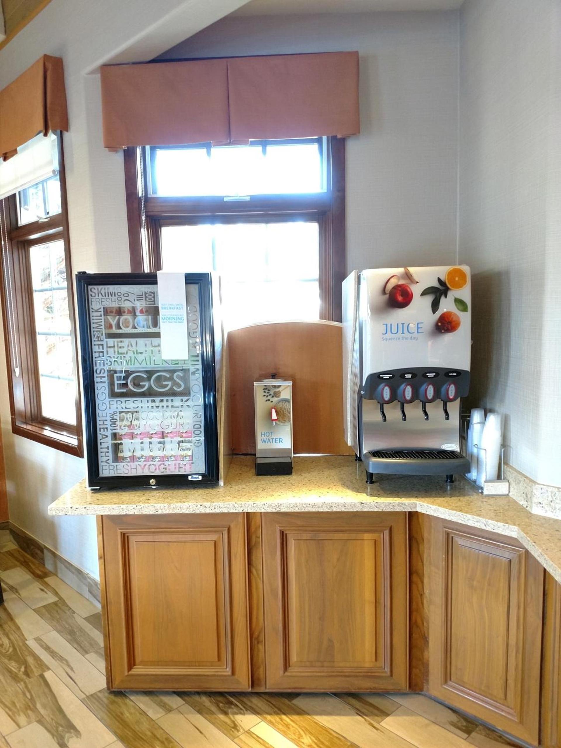 HiMark Hotel photo 25