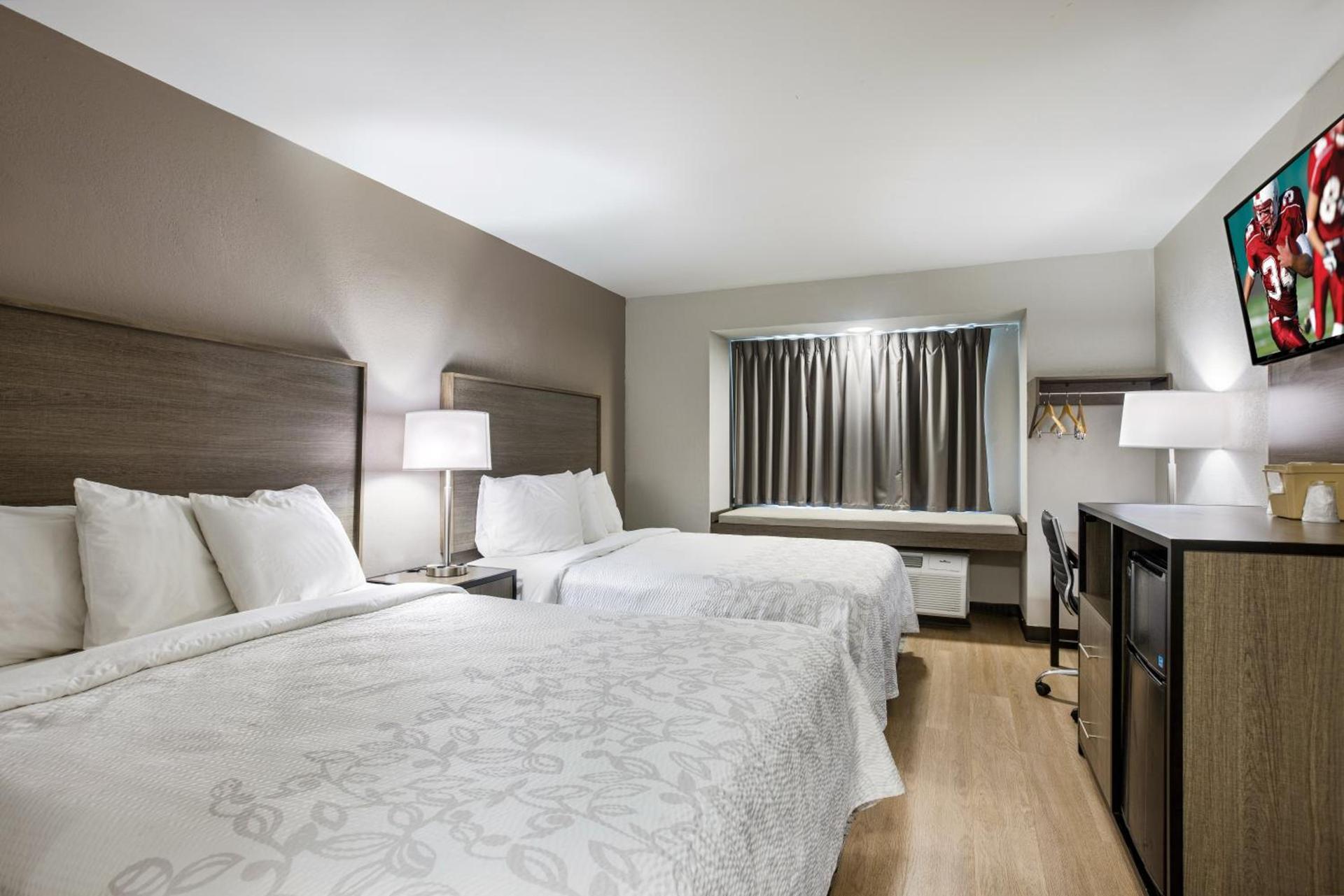 Red Roof Inn PLUS+ & Suites Savannah – I-95 photo 33