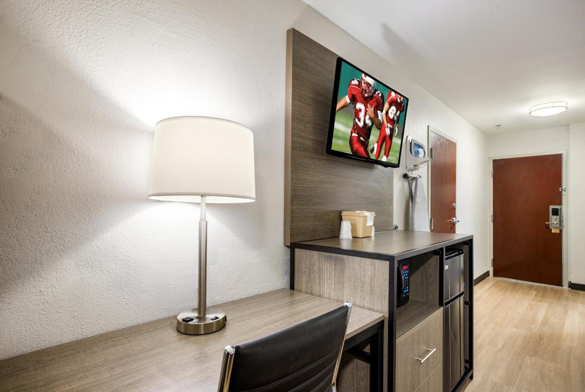 Red Roof Inn PLUS+ & Suites Savannah – I-95 photo 35