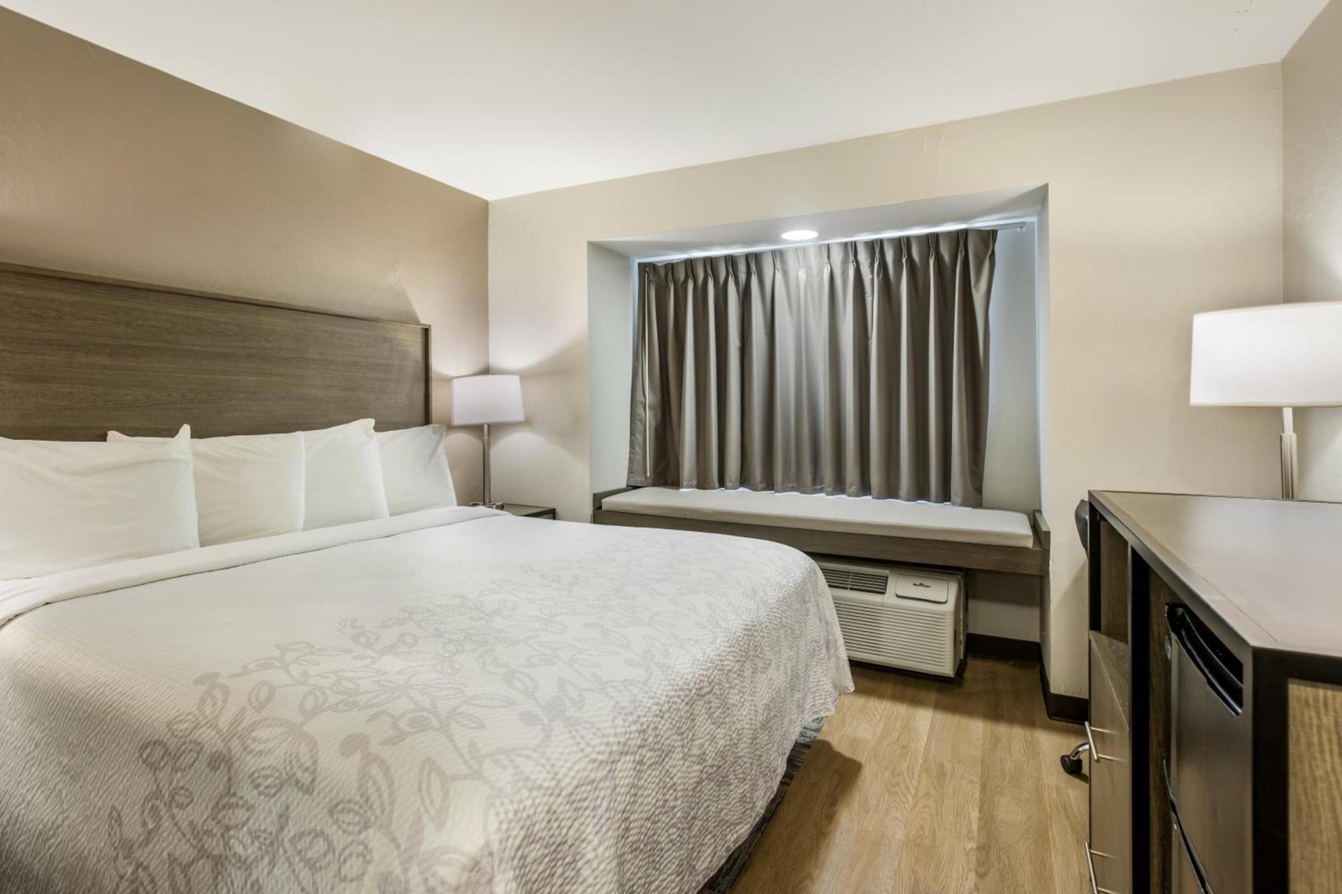 Red Roof Inn PLUS+ & Suites Savannah – I-95 photo 18