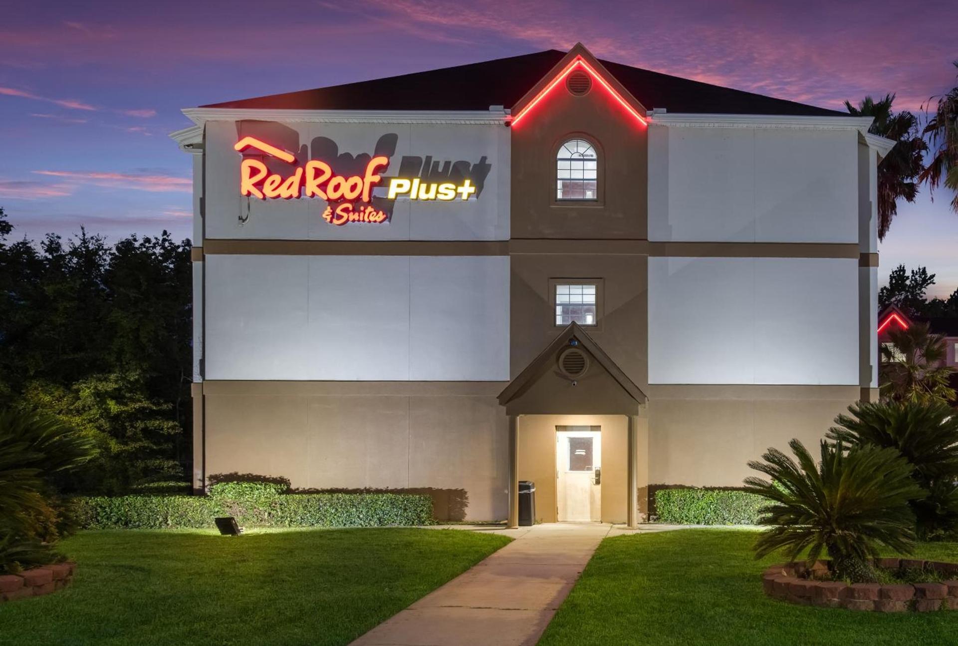 Red Roof Inn PLUS+ & Suites Savannah – I-95 photo 8