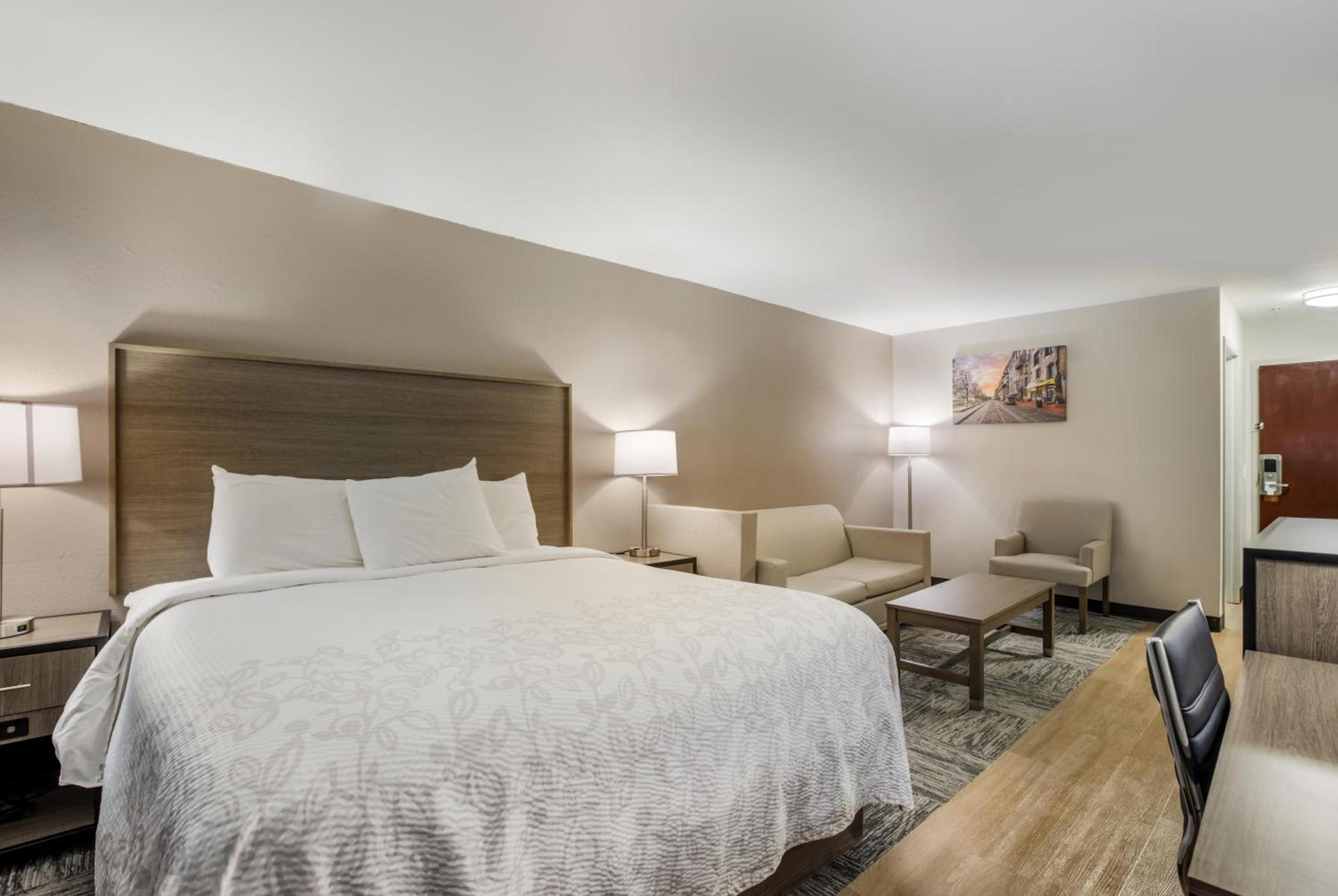 Red Roof Inn PLUS+ & Suites Savannah – I-95 photo 30