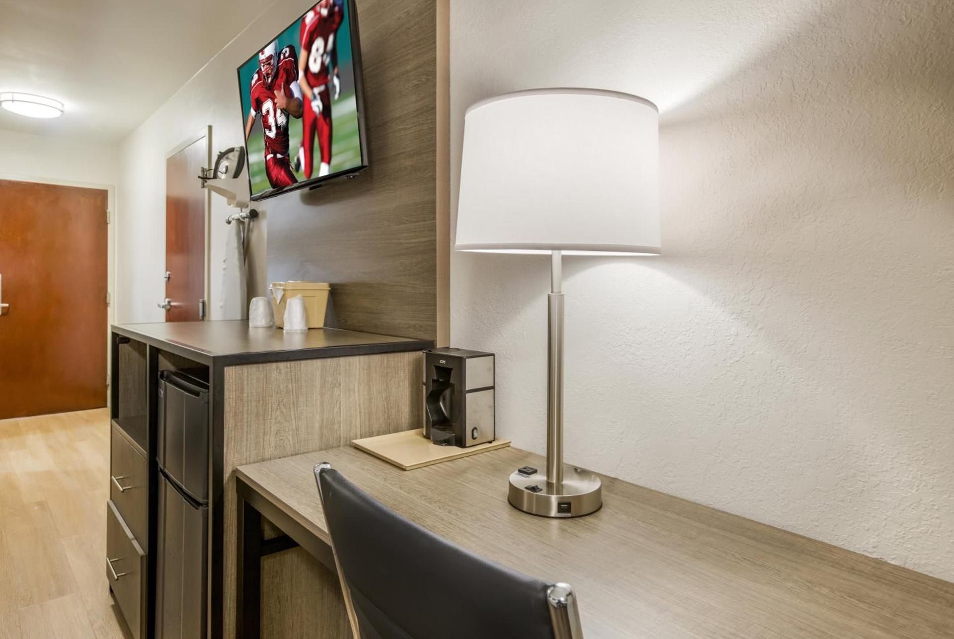 Red Roof Inn PLUS+ & Suites Savannah – I-95 photo 29