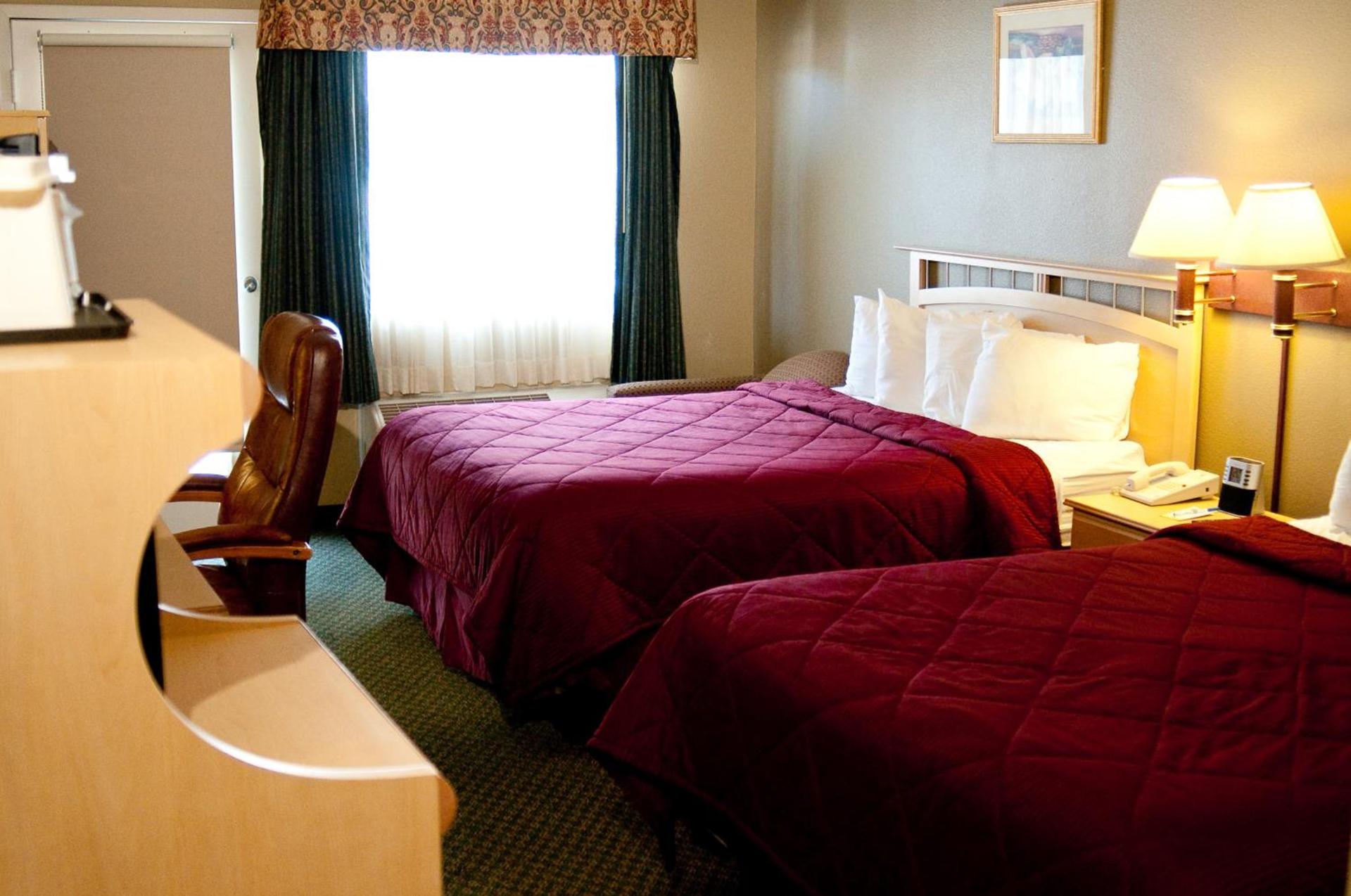 Lamplighter Inn & Suites photo 14