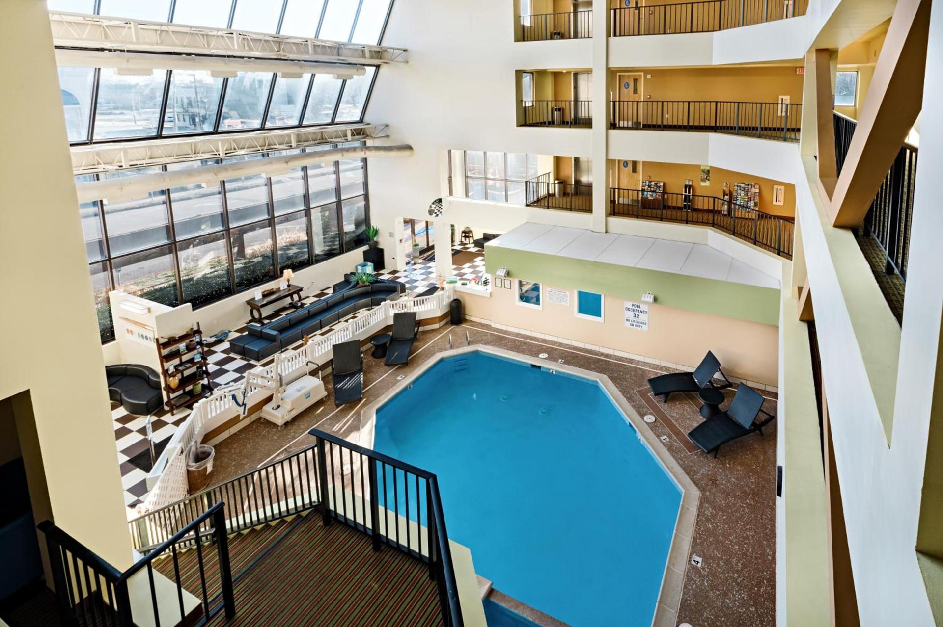 The Atrium Resort, Virginia Beach by Vacatia photo 16
