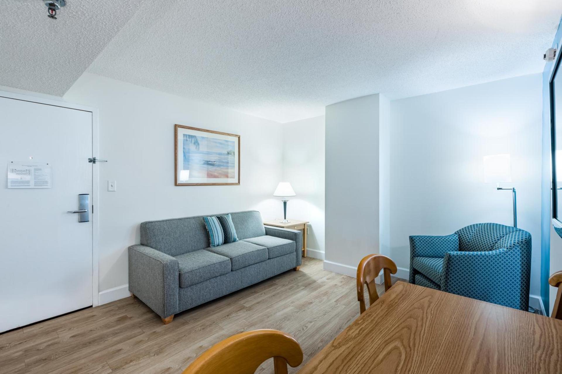The Ocean Key Virginia Beach Resort photo 9