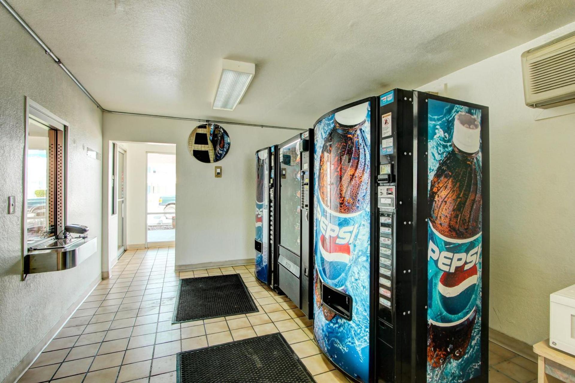 Motel 6-Denver, CO - Airport photo 41