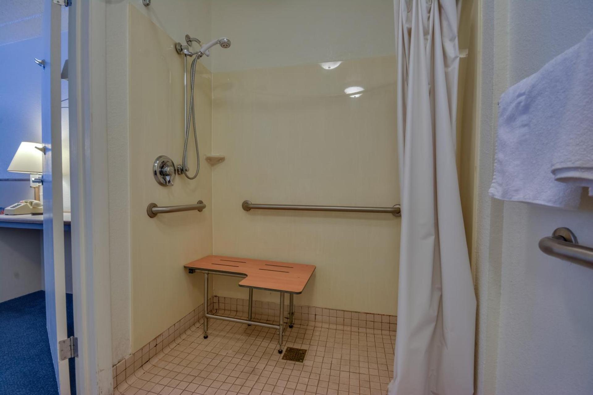 Motel 6-Birmingham, AL photo 52