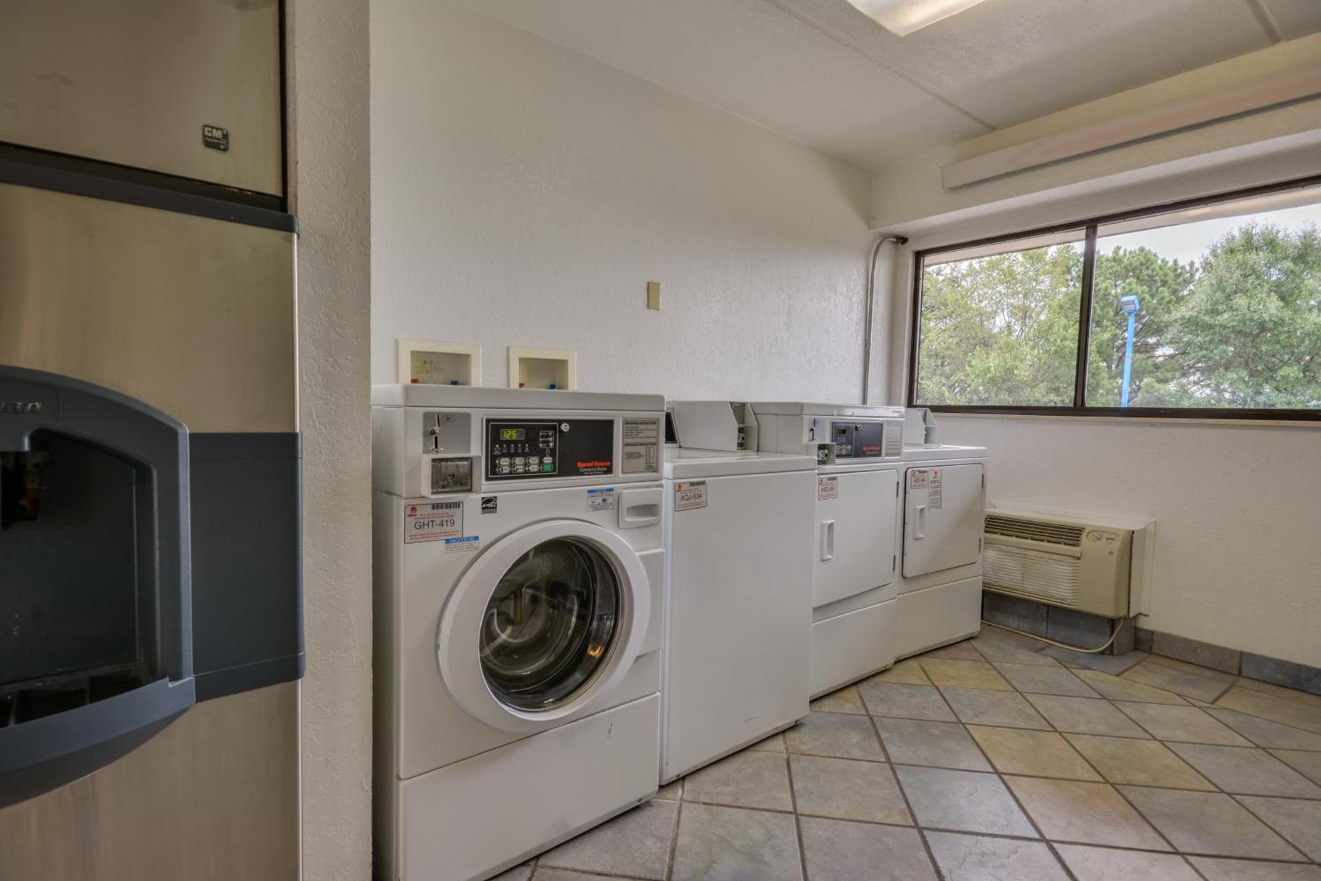 Motel 6-Birmingham, AL photo 69