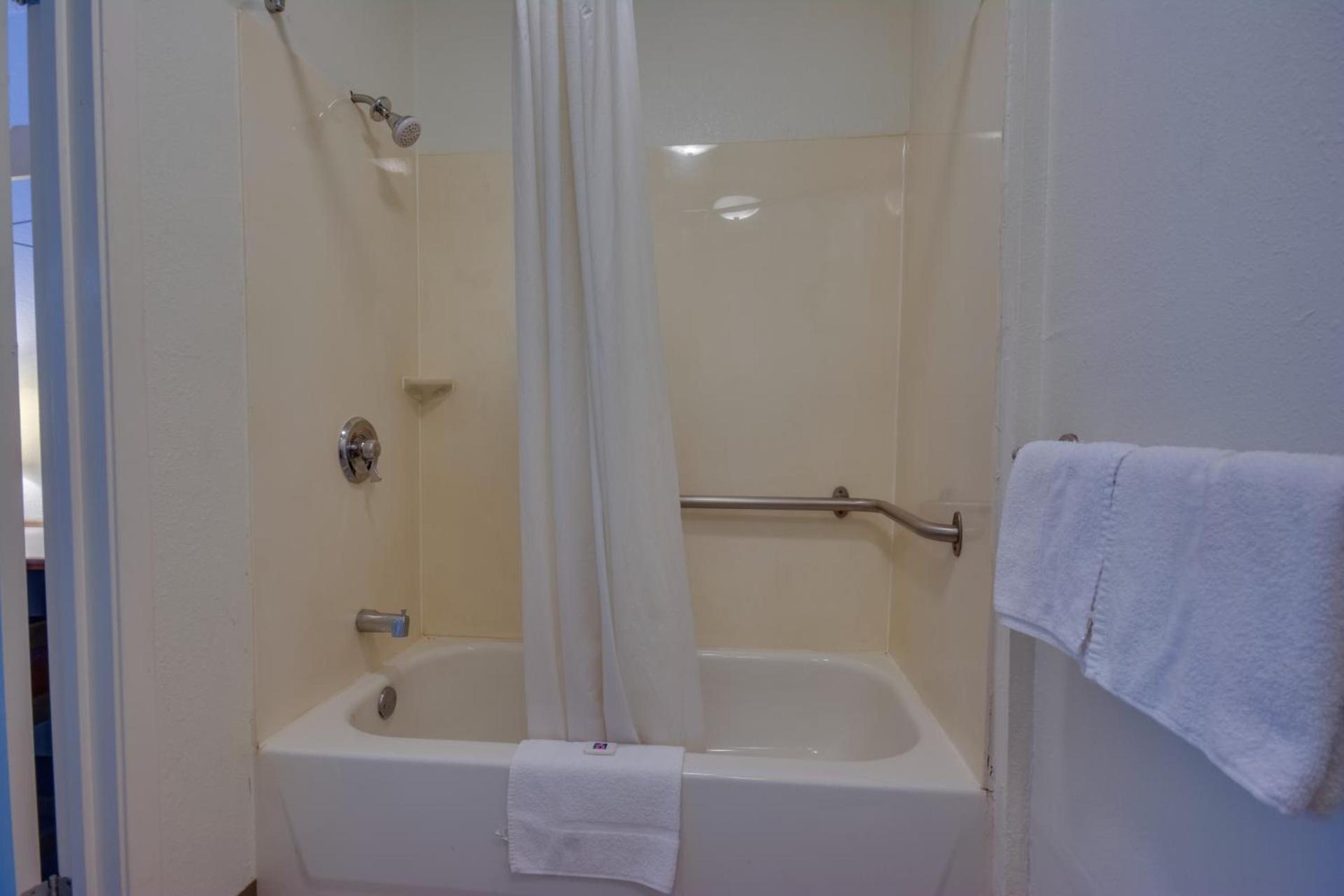 Motel 6-Birmingham, AL photo 65