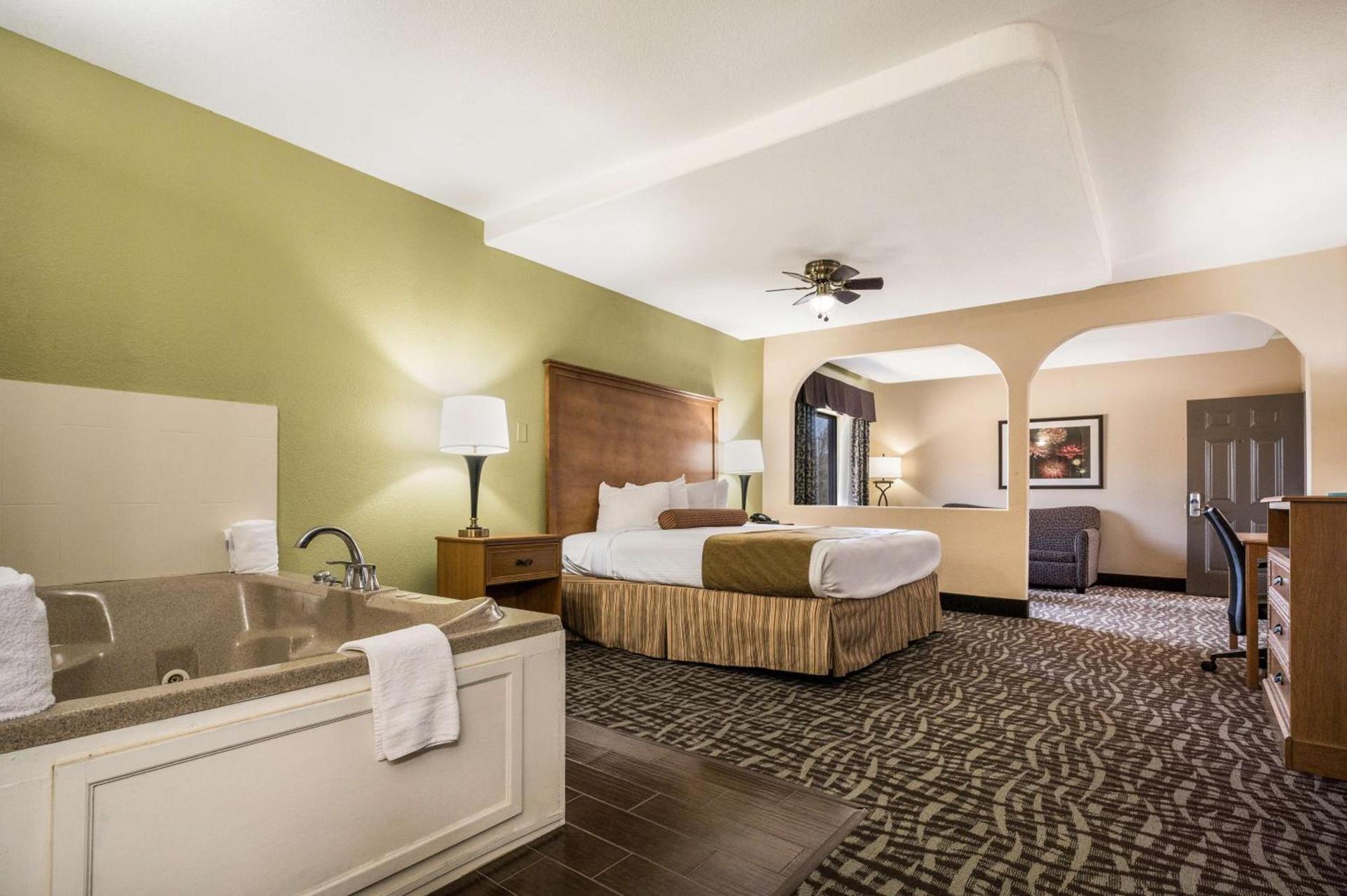 SureStay Hotel by Best Western Alice photo 3