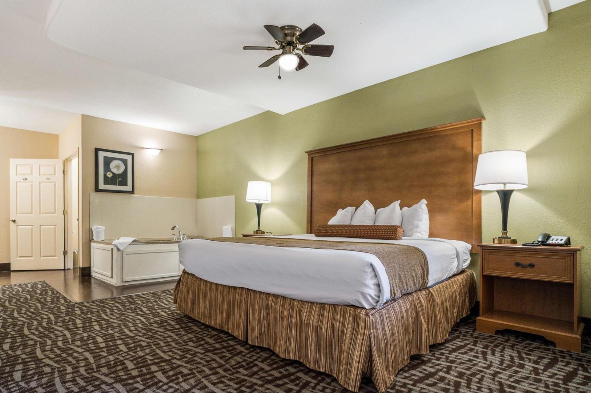 SureStay Hotel by Best Western Alice photo 16