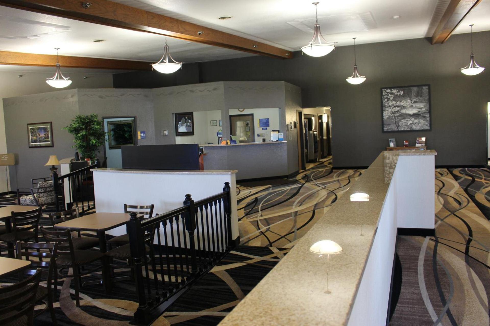 Days Inn by Wyndham Watertown photo 11