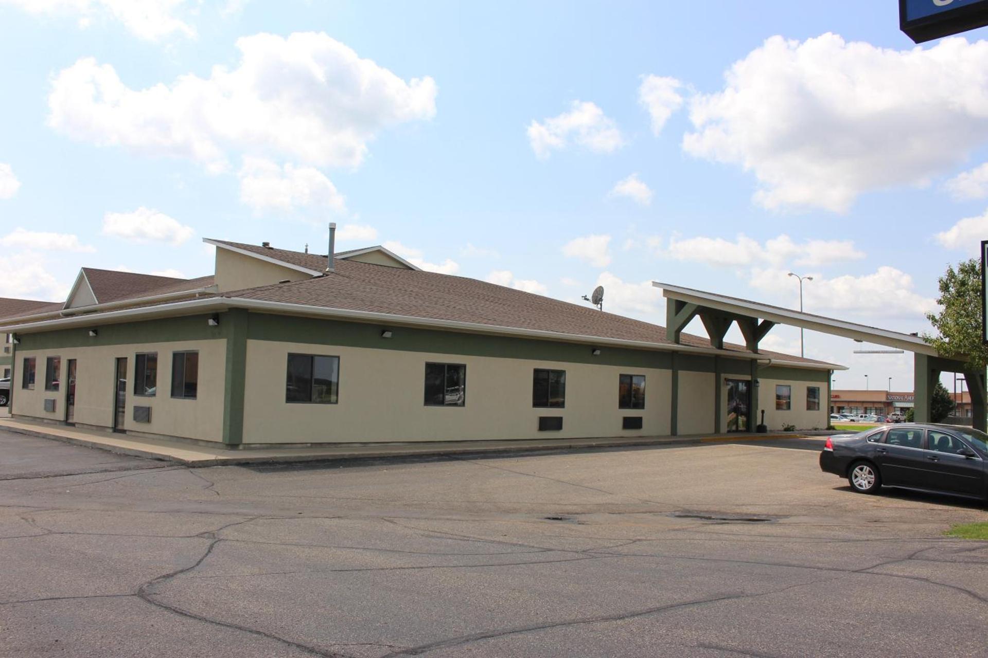 Days Inn by Wyndham Watertown photo 13
